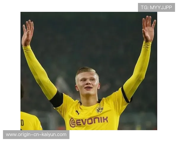 加拉塔萨雷女足杨莉娜外脚背传中,后点包抄险些得手 加拉塔萨雷女足杨莉娜外脚背传中,后点包抄险些得手